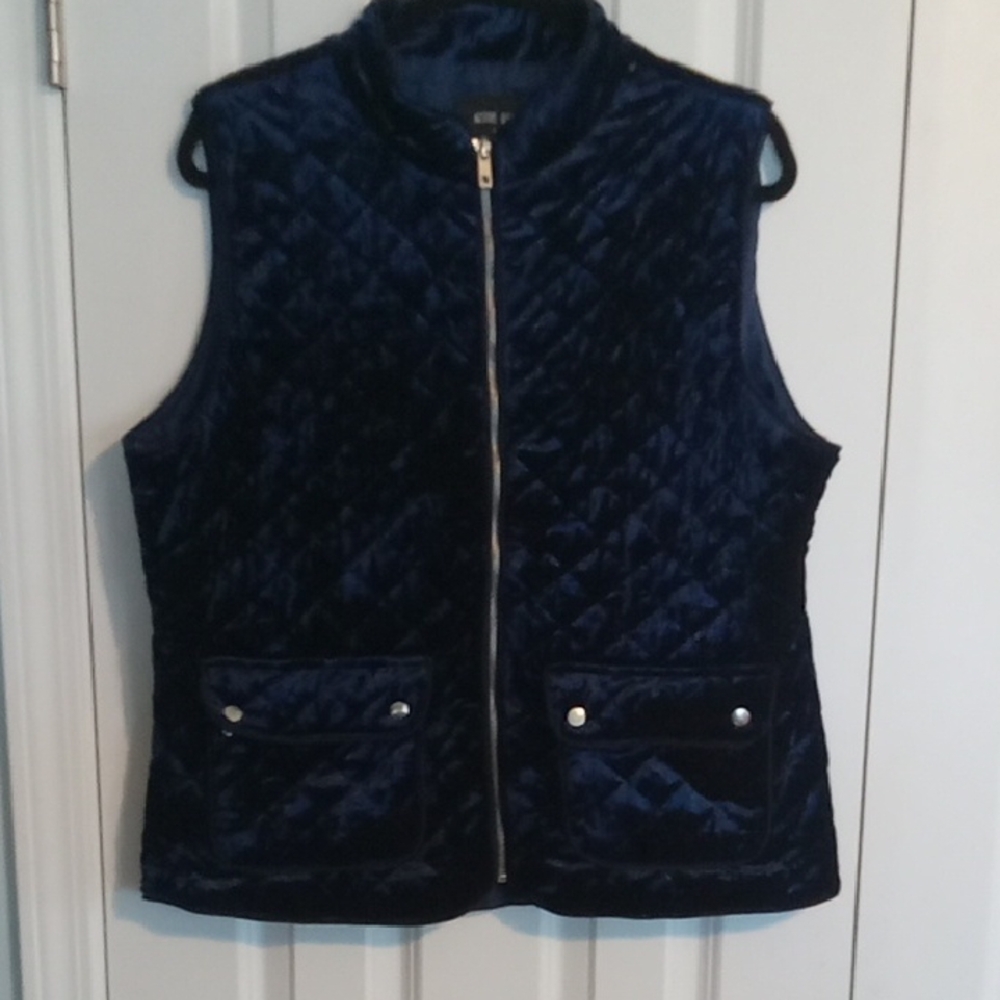 Active USA Midnight Blue Quilted Vest